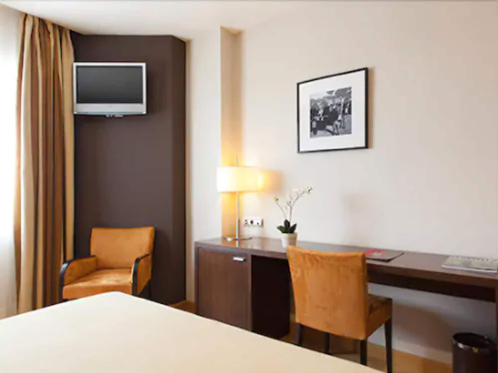 Hotel Fc Villalba Колладо-Виллалба Экстерьер фото
