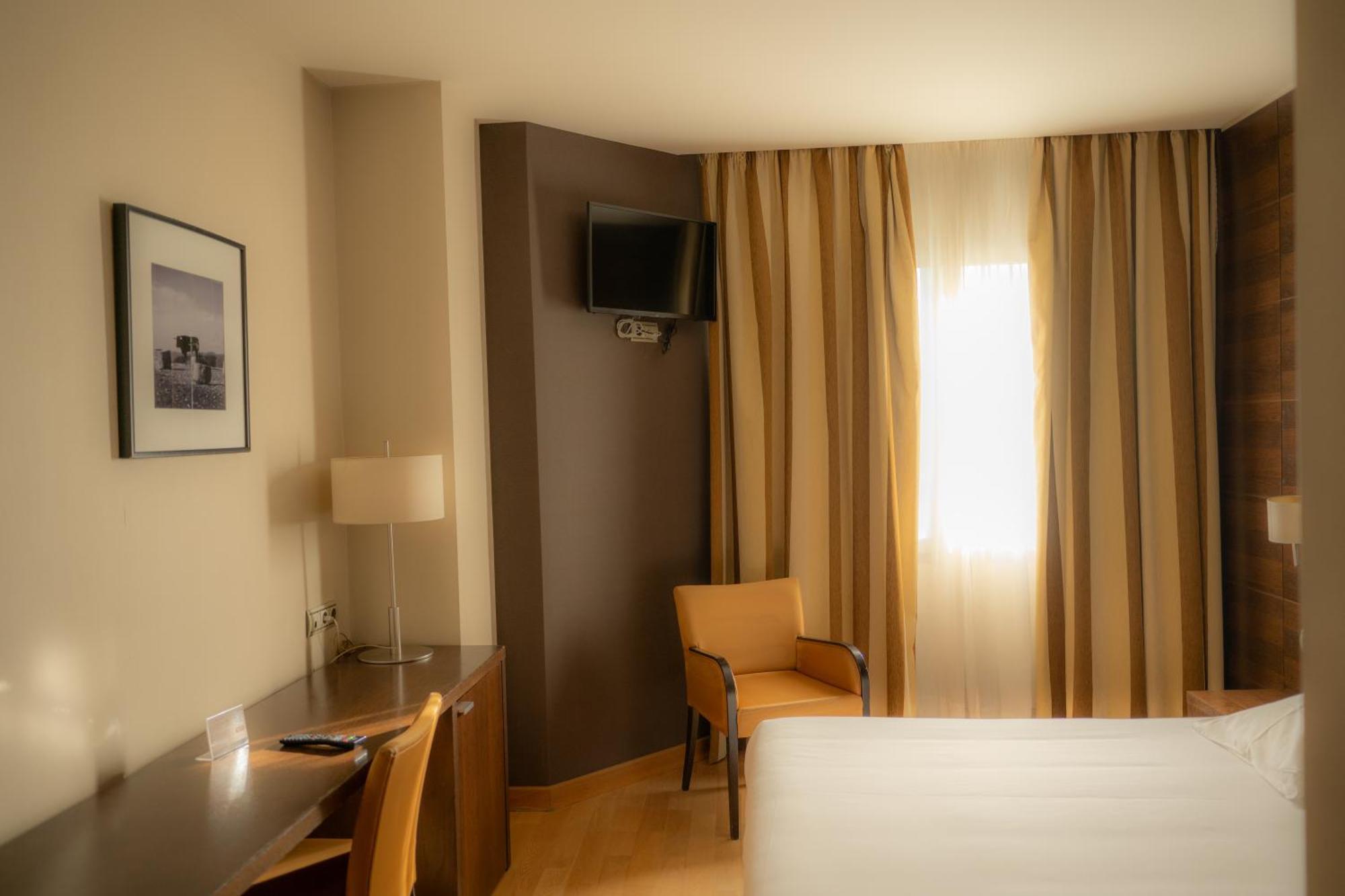 Hotel Fc Villalba Колладо-Виллалба Экстерьер фото