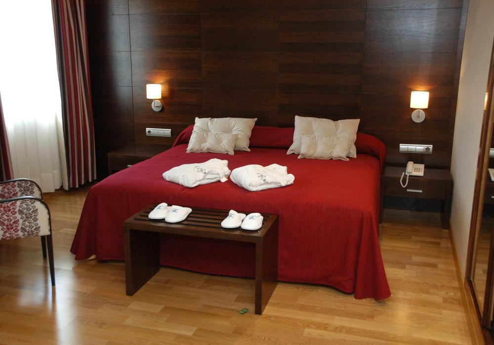 Hotel Fc Villalba Колладо-Виллалба Номер фото